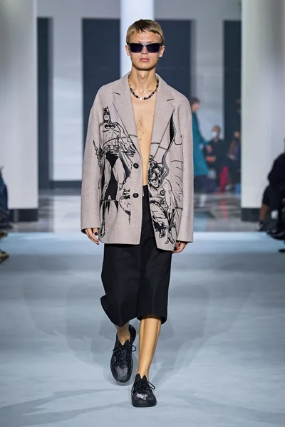 Look 36